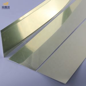 Refracted focus light uv lamp holder reflector